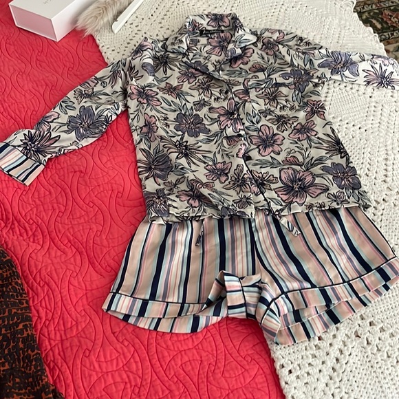 Sam Edelman PJ Set - Picture 3 of 11